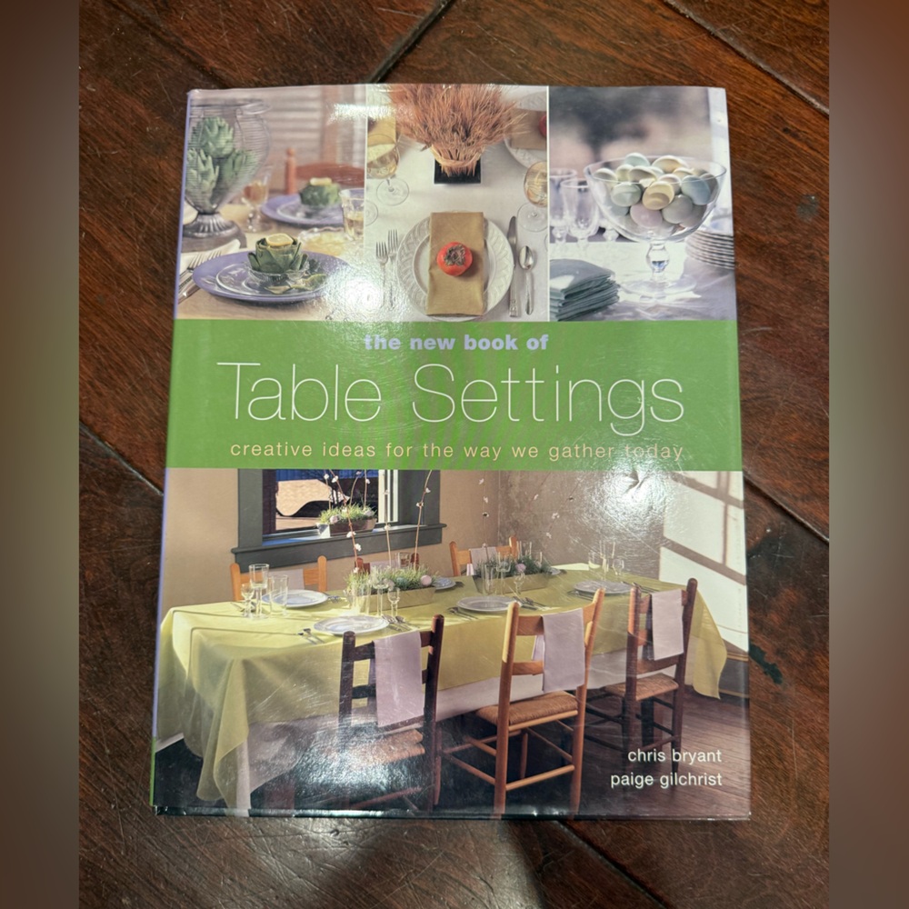 The New Book of Table Settings home decor book